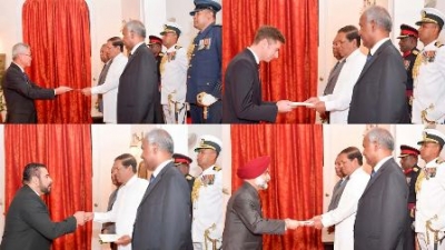 Four new envoys present credentials to the President