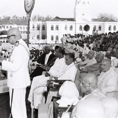 Swrd. Bnayake With Governer Oliver G Tilake 000006